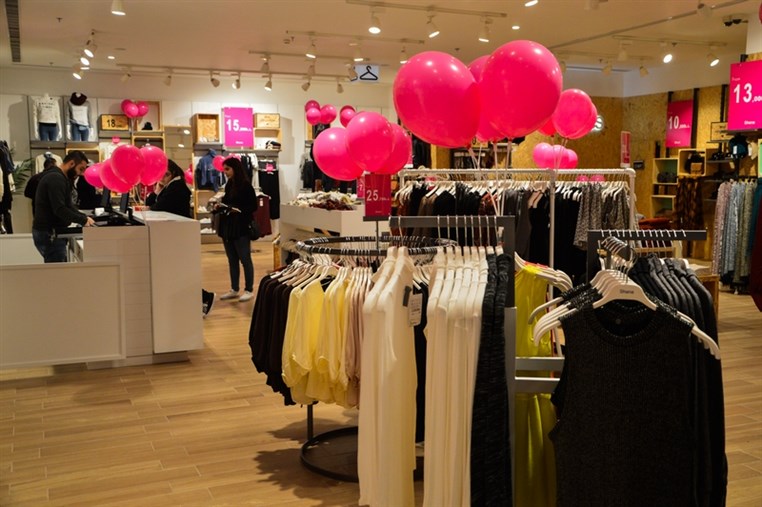 Shana Shop Opening